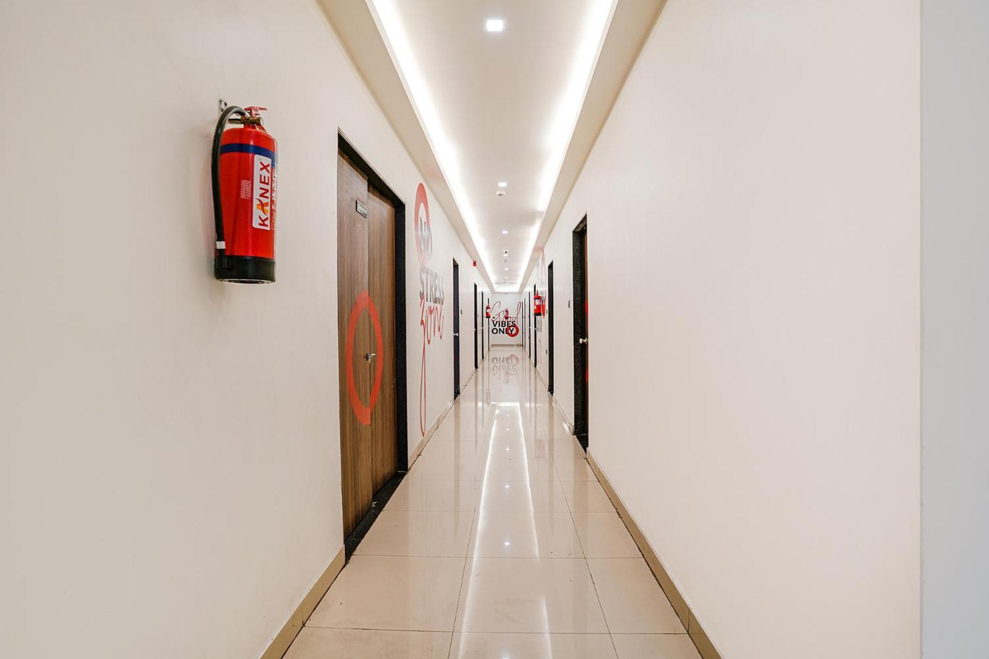 Fabhotel Lotus I Surate Exterior foto