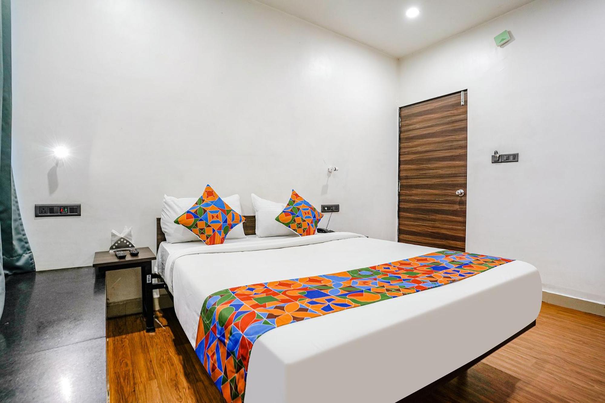 Fabhotel Lotus I Surate Exterior foto