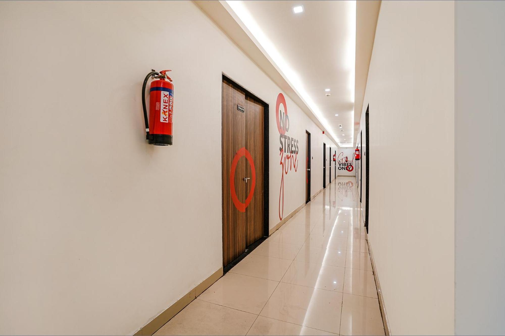 Fabhotel Lotus I Surate Exterior foto