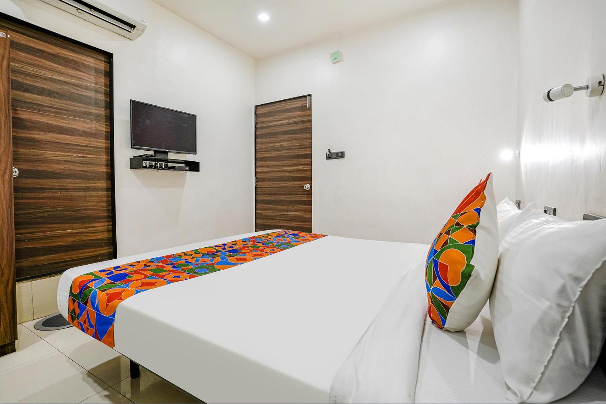 Fabhotel Lotus I Surate Exterior foto